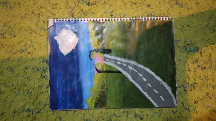 رسمةٌ بالألوانِ المائيَّة: طريقٌ تحتَ سماءٍ ممطرة